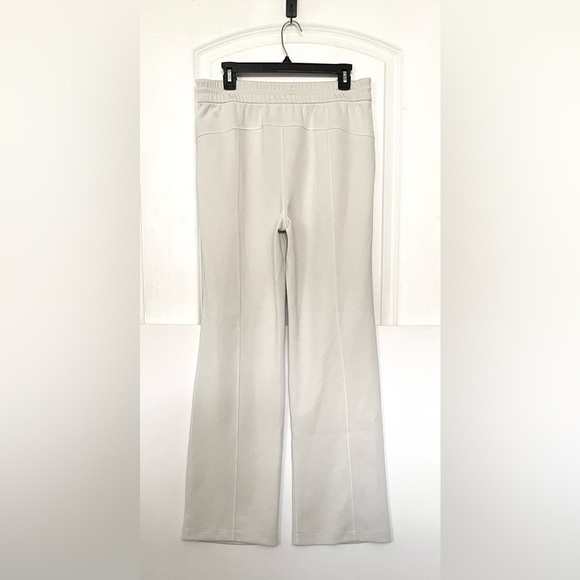 NEW Lululemon Softstreme High-Rise Pant Online Only
White Opal 10 W5EGTS - Picture 5 of 13